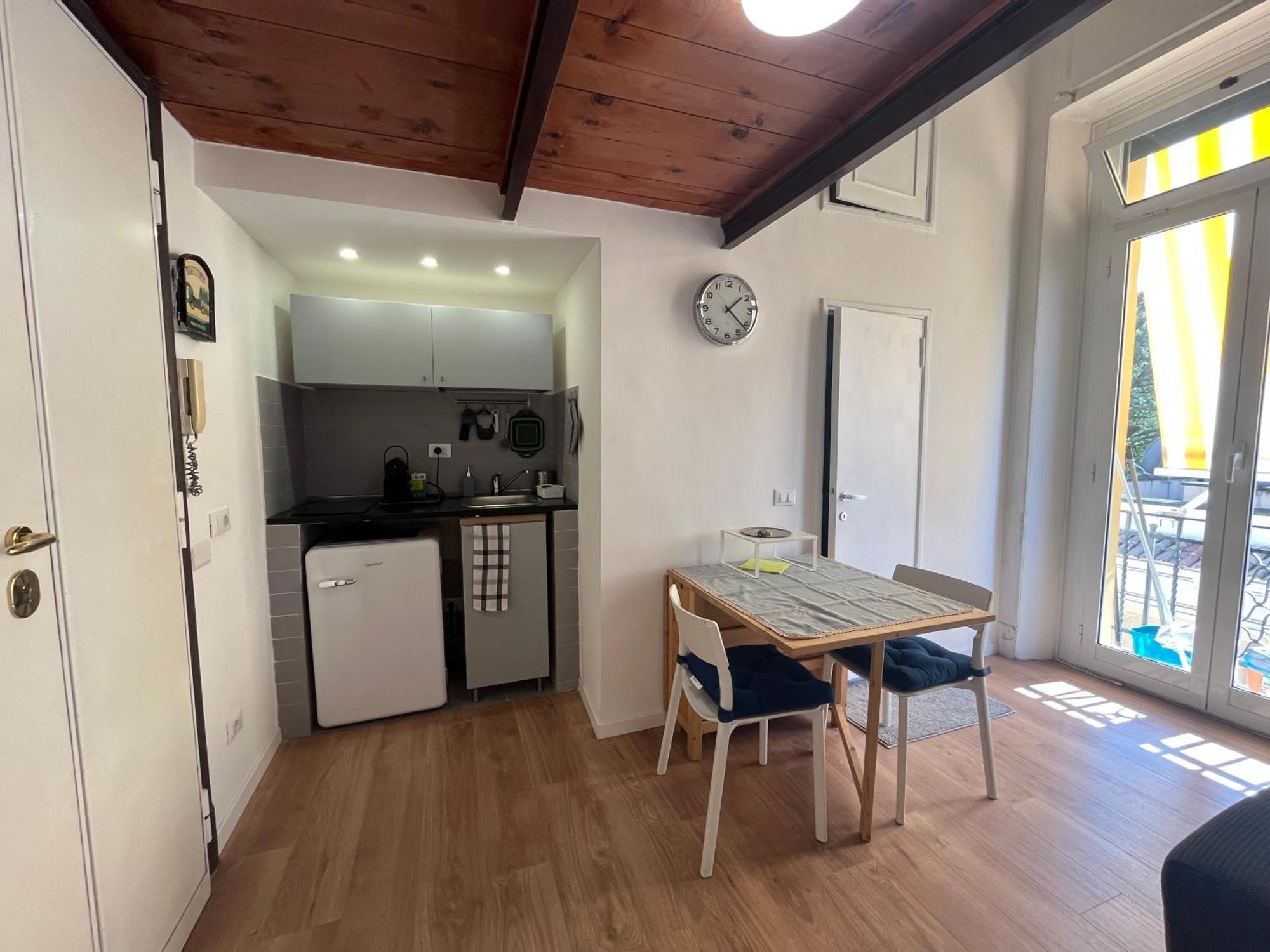 Studio Flat Ultimo Piano In Centro Rom Exterior foto